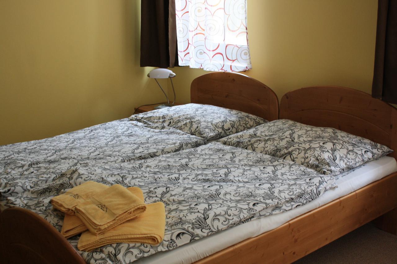 Horsky Hotel Kristina Hrustin Екстер'єр фото